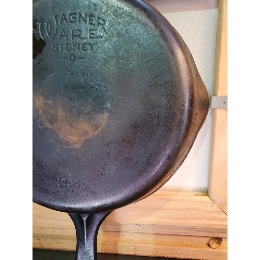 Vintage WAGNER WARE Cast Iron No. 6 Skillet 1056 Z - SITS FLAT Frying Pan Nice